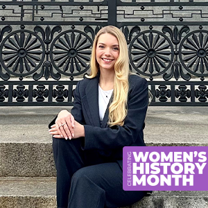 Hailey Jenkins '17 in front of the Massachusetts Statehouse